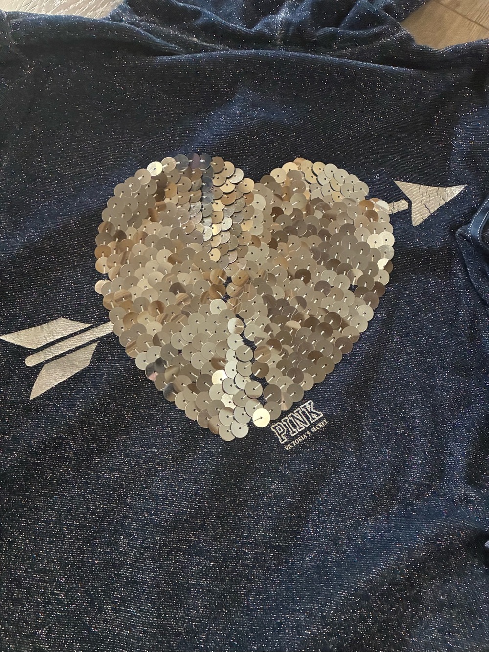 💘VTG PINK Victoria's Secret Navy Metallic Sparkle Flip Sequin Heart Arrow💘 - Picture 7 of 16